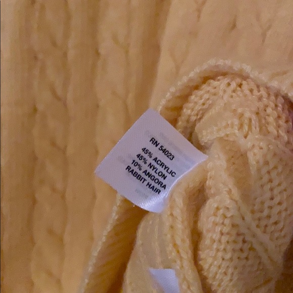 GAP YELLOW CABLE KNIT SWEATER - Picture 5 of 9